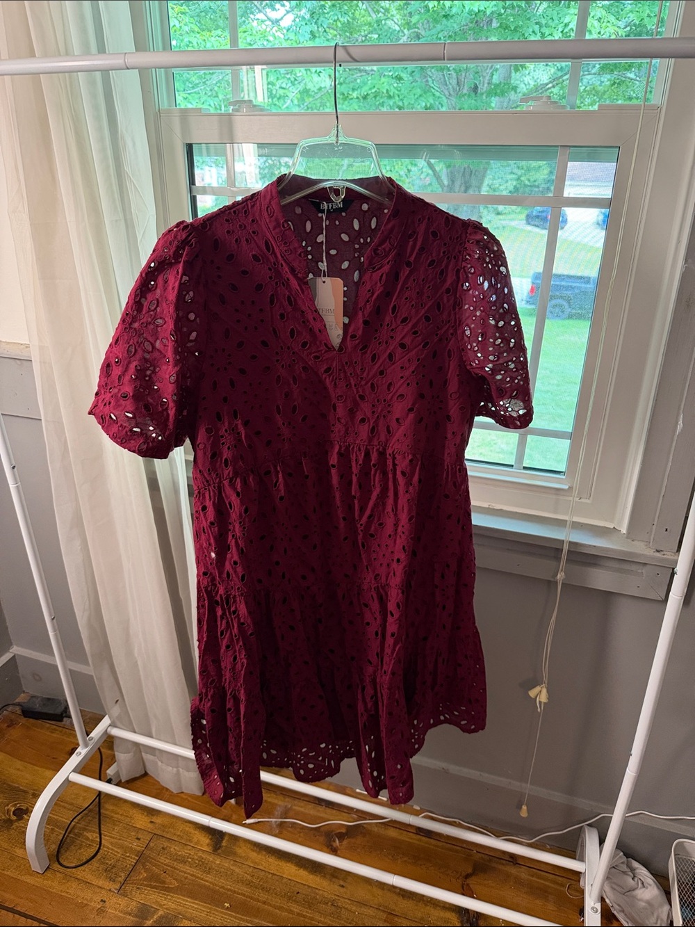 BTFBM Burgundy Eyelet V‑Neck Short Sleeve Dress- medium